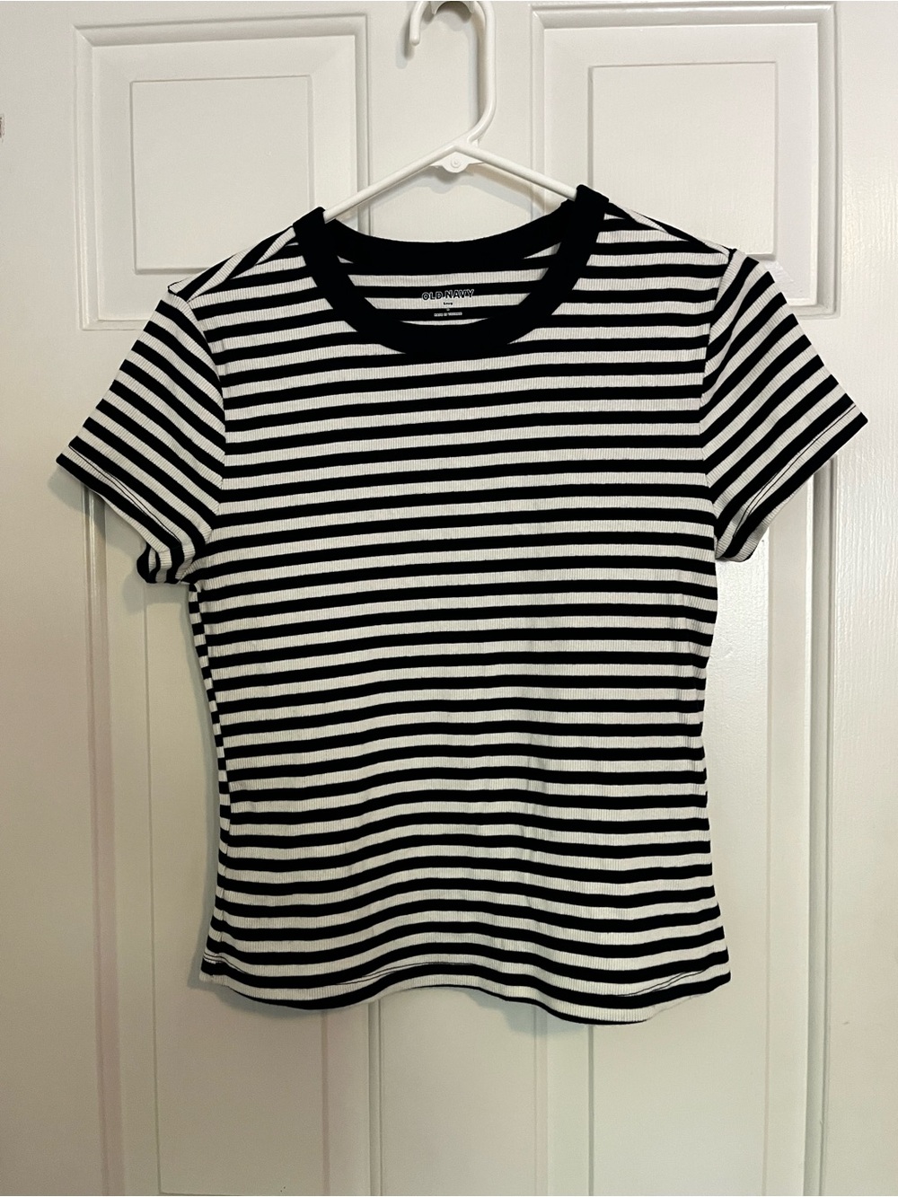 Old Navy Black & White Striped Crewneck Tee